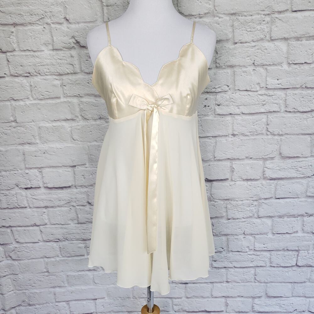 Victoria's Secret Sheer and Satin Cream Chemise Lingerie Sz Small